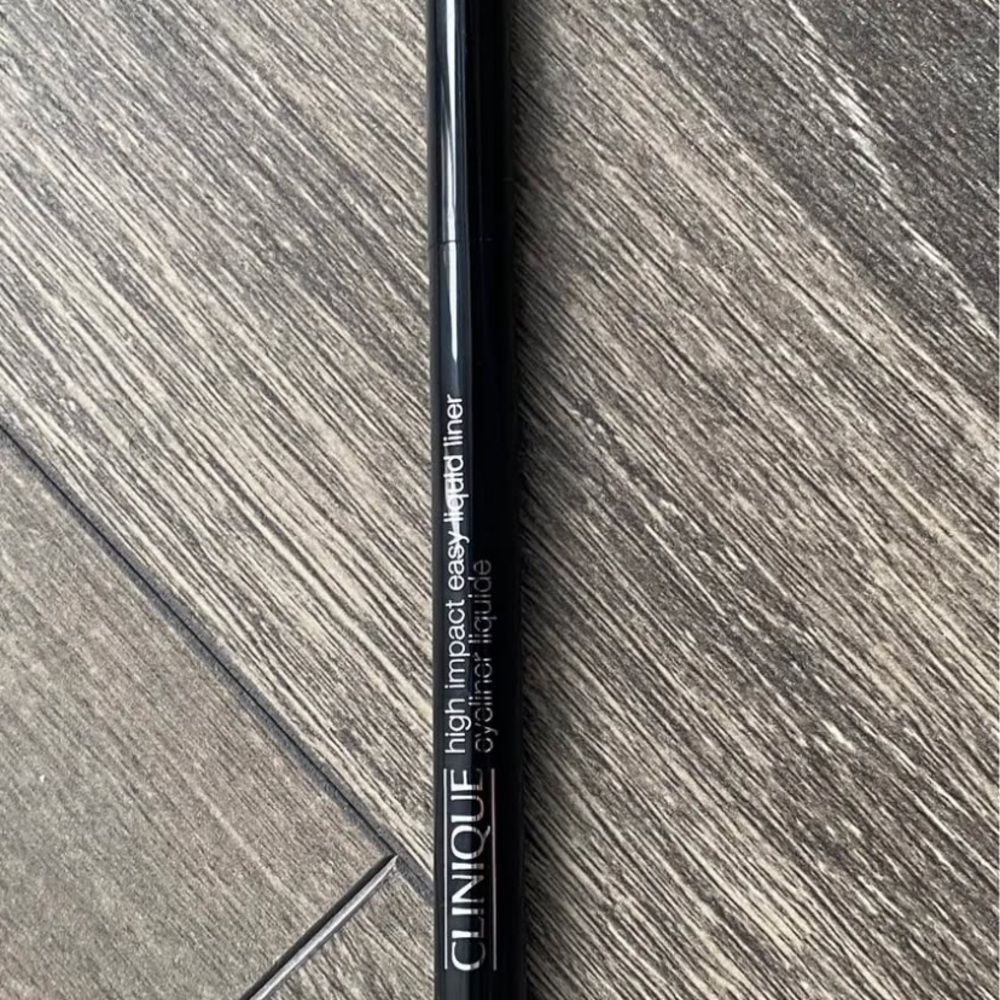 Clinique high impact liquid eyeliner (01) Brand New | Black and long wear